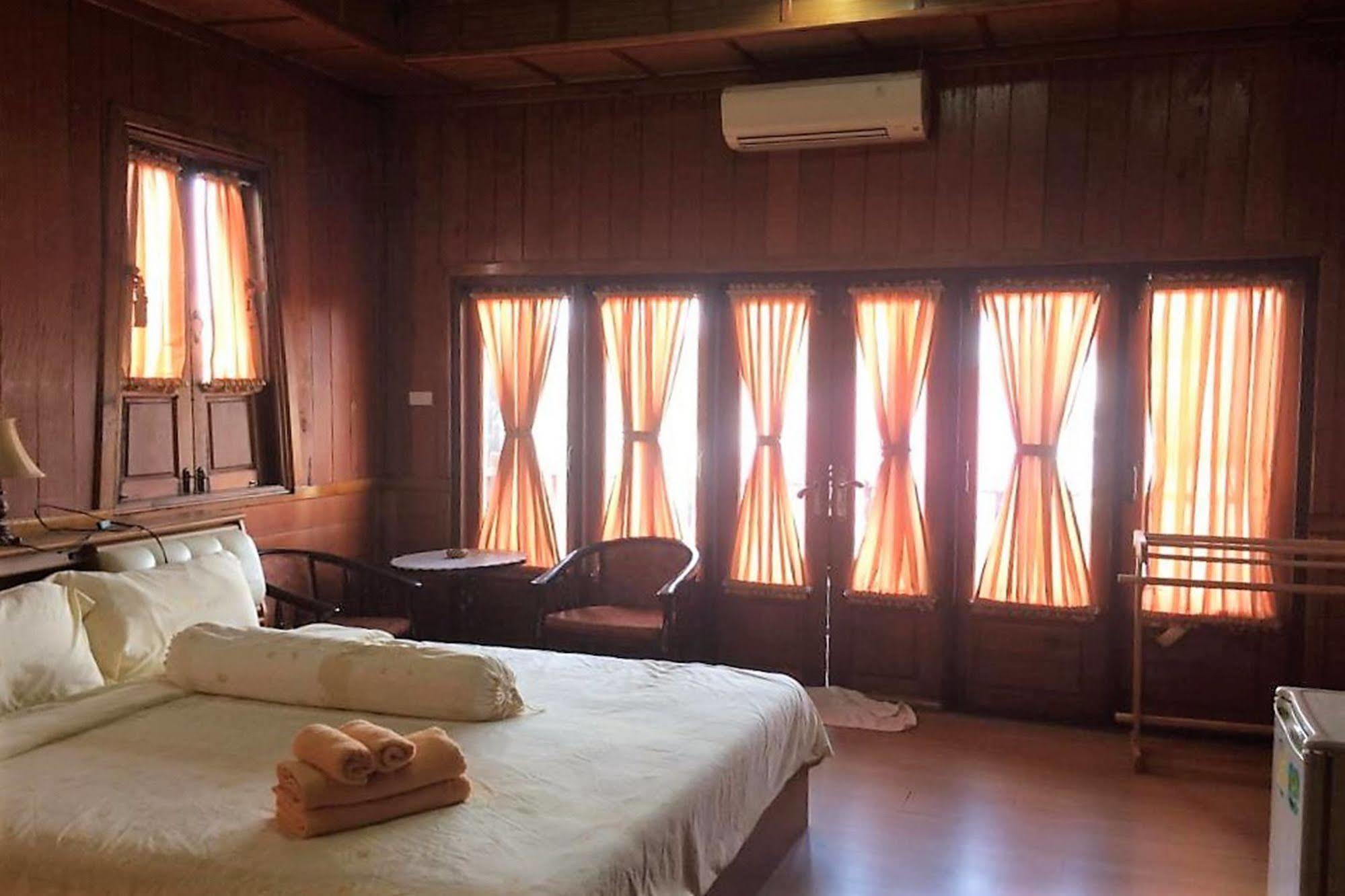 Beau And Blonde House Kamala Hotel Luaran gambar